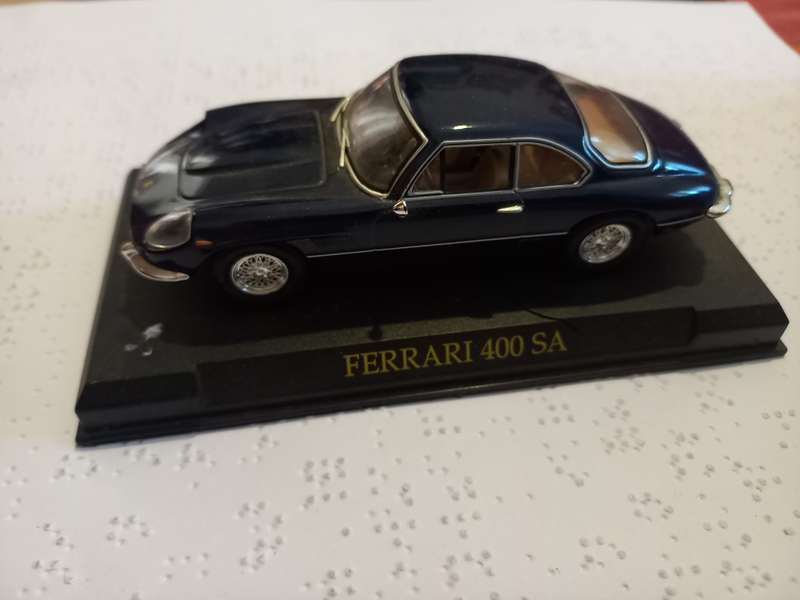 Ferrari Collection - Ferrari 400SA - 1/43 scale - as per pic