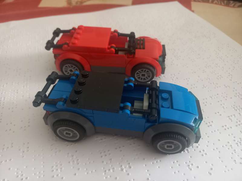2 x Lego City cars