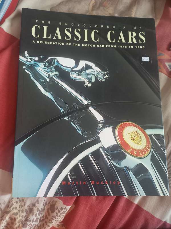 Book -  The Encyclopedia of Classic Cars