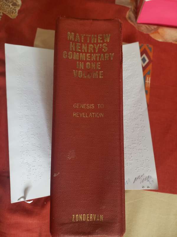 Book - Religious commentary in one volume Genesis to Revelation