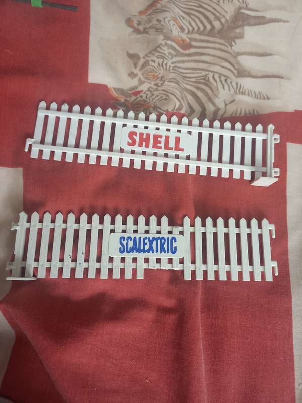 Scalectrix accessories including figures