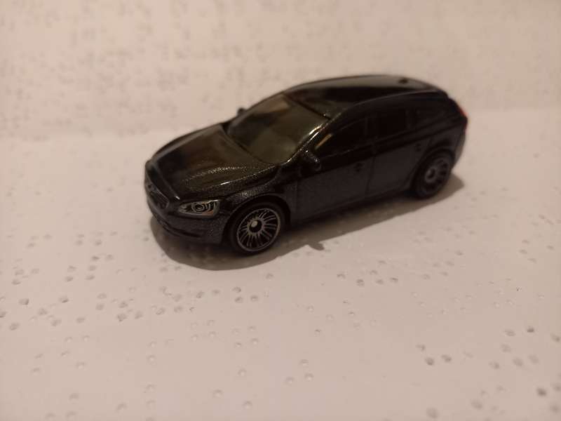 Matchbox Volvo V60 sw black