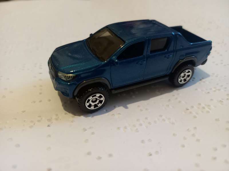 Matchbox Toyota Hilux