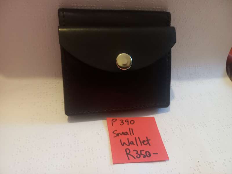 Genuine leather small wallet