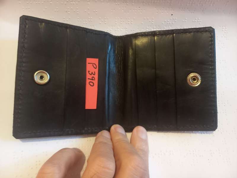 Genuine leather small wallet