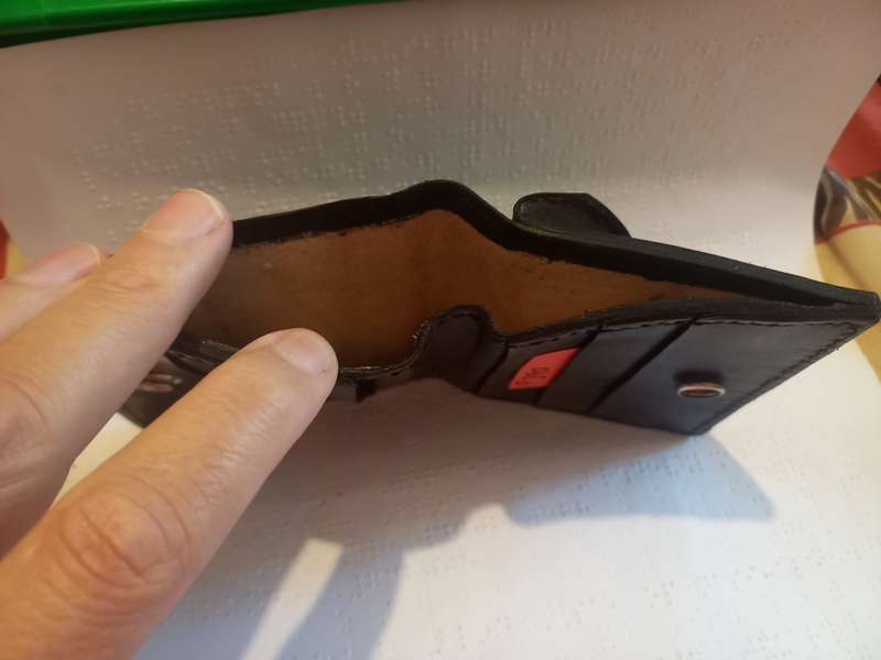Genuine leather small wallet