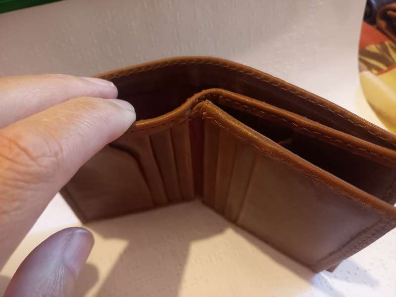 Genuine leather folding id/cardholder