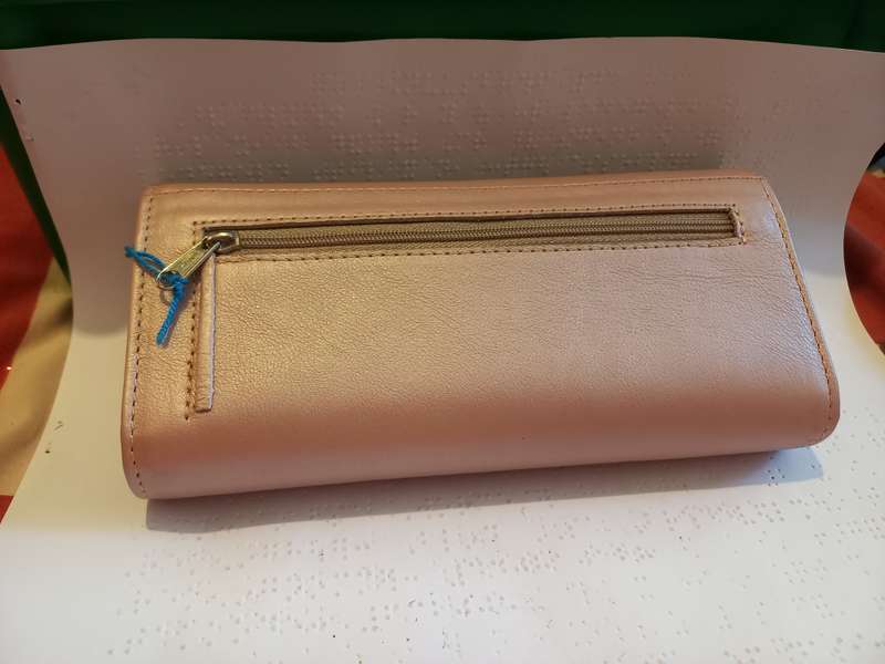 Genuine leather Roundflap ladies wallet
