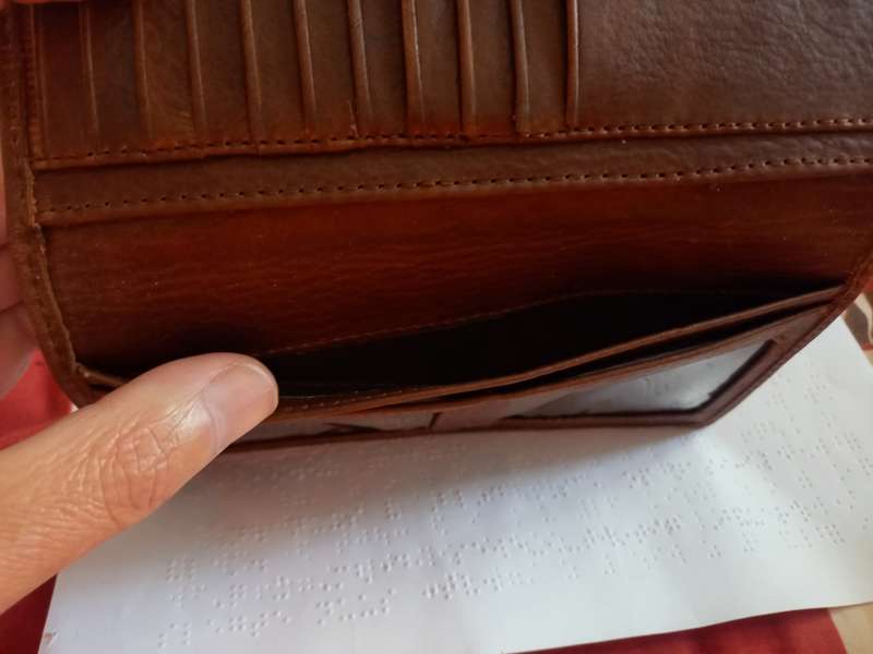 Genuine leather Thin zip Wallet