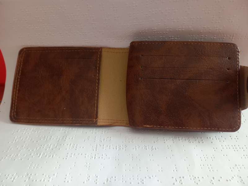 Wallet - Paris branding