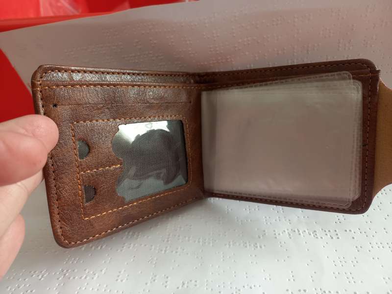 Wallet - Paris branding