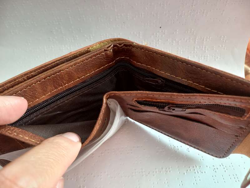Wallet - Paris branding