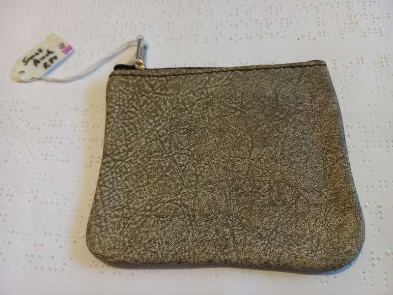 Genuine leather Small pouch with zip