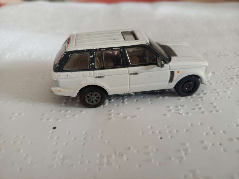 Hangwell cararama 1/72 scale Range Rover