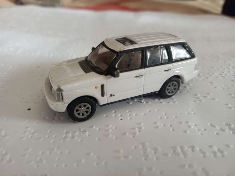 Hangwell cararama 1/72 scale Range Rover
