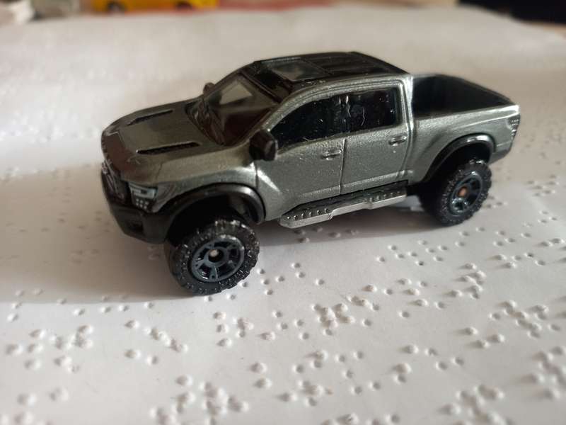 Matchbox Nissan Titan Warrior