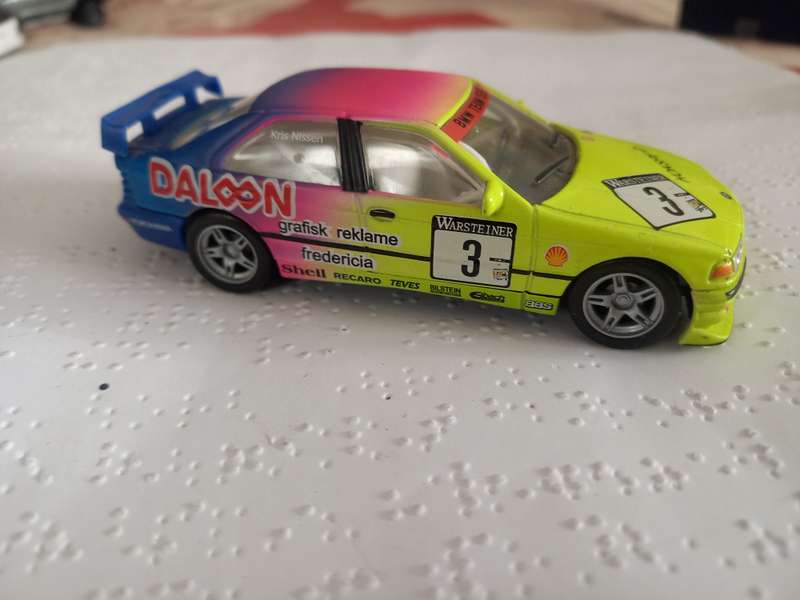High Speed pullback BMW 320i STW