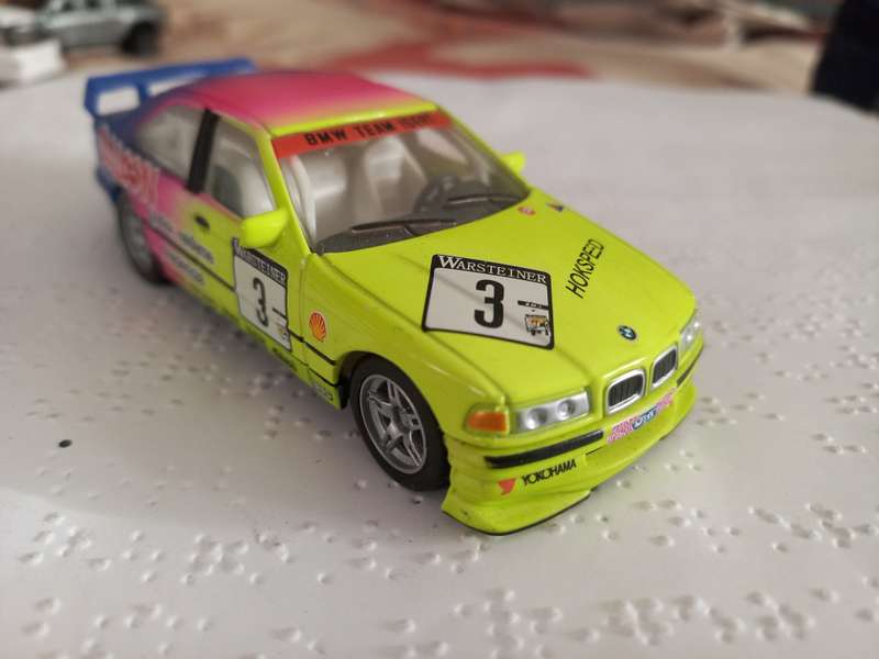 High Speed pullback BMW 320i STW