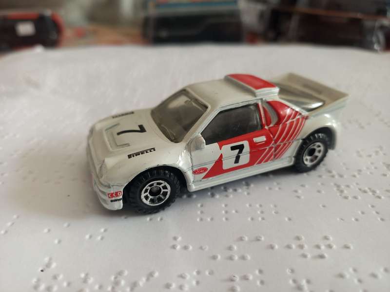 Matchbox Ford RS200 - htf colour variation