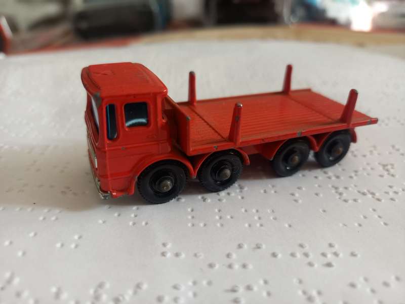 Matchbox Leyland Ergomatic pipe truck