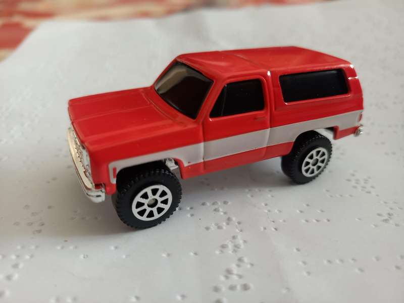 Maisto Chevy Blazer