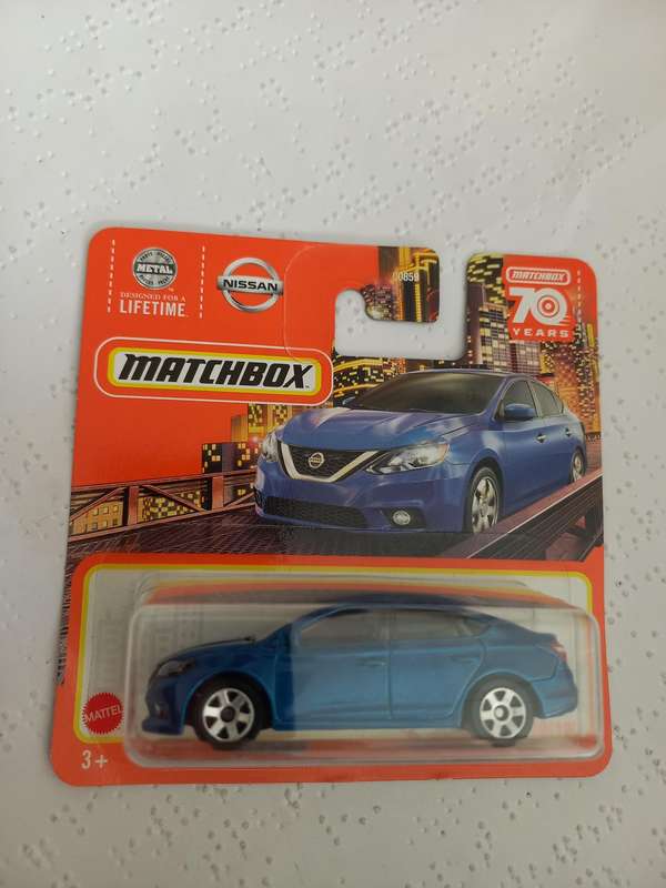 Matchbox 2013 Nissan Sentra