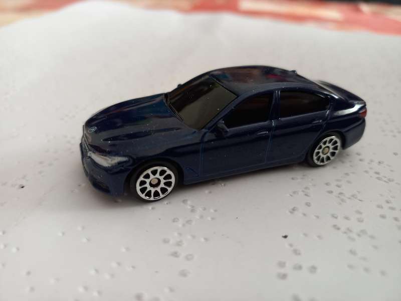 RMZ city BMW 550i