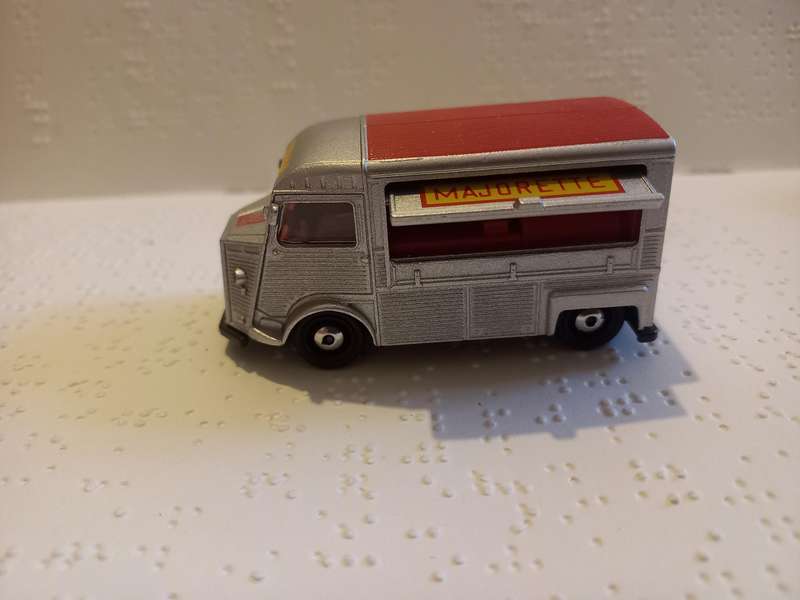 Majorette Citroen Van - opening side hatch