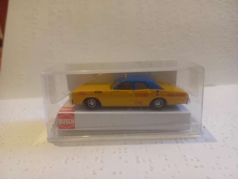 Busch 1/87 scale Dodge Monaco Texas Cabs