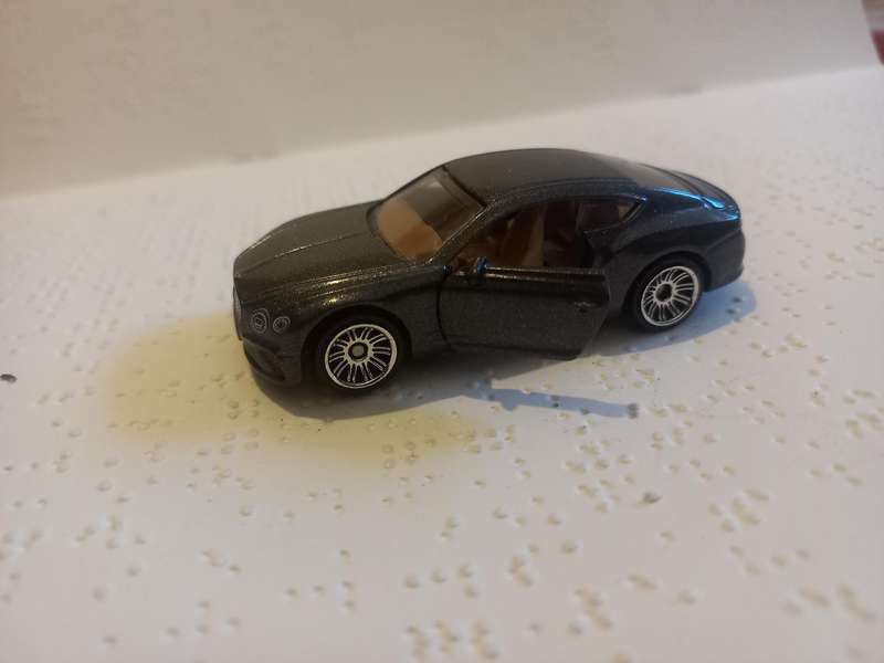 Matchbox Moving parts Bentley Continental