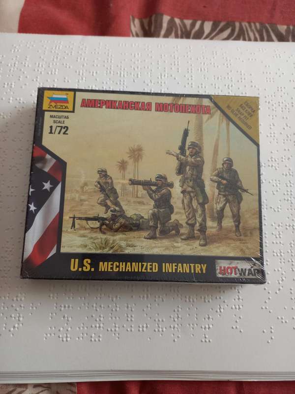 Zvezda Plastic modelkit 1/72 scale US Mechanized Infantry figures
