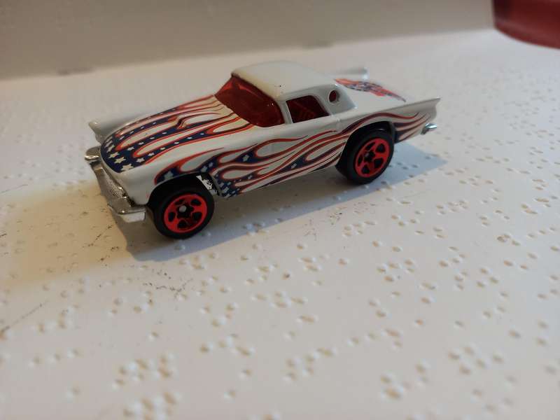 Hotwheels Stars and Stripes 1957 Ford Thunderbird