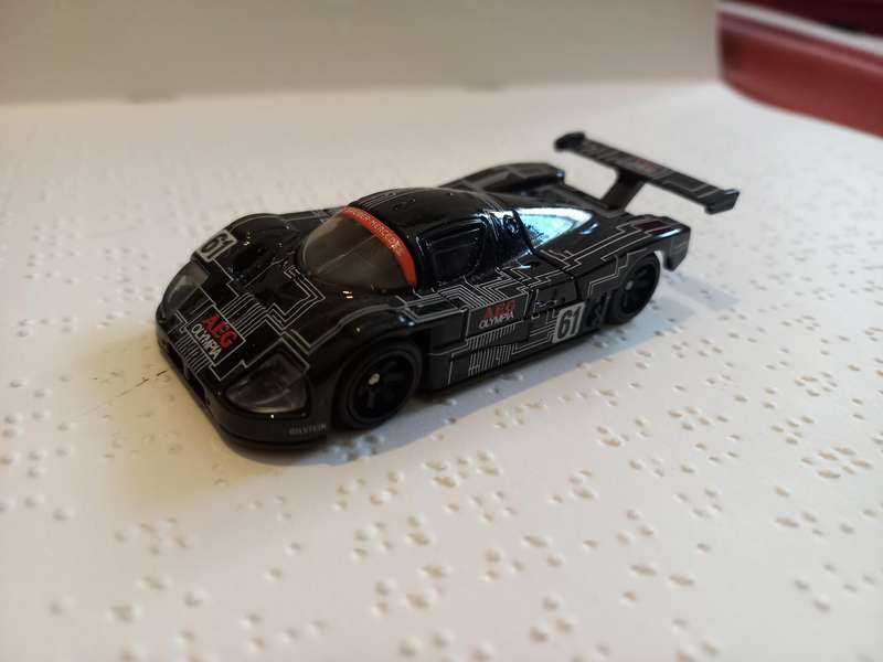 Hotwheels Premium Sauber racer