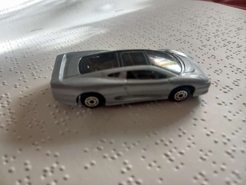 Maisto Jaguar XJ220