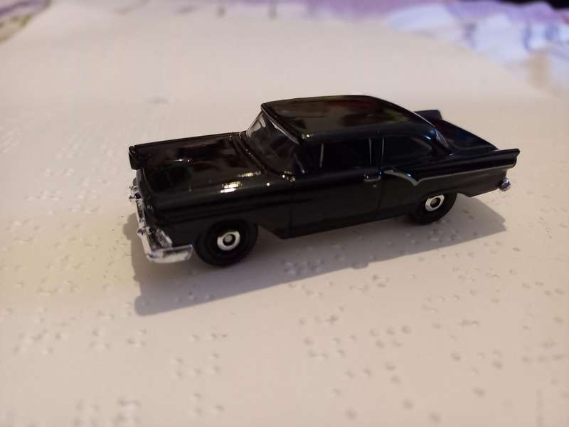 Matchbox Ford Custom 500