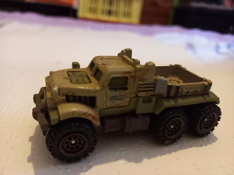 Matchbox Jurassic World Road Mauler