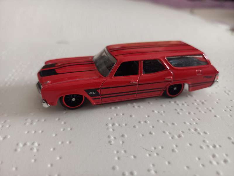 Custom Hotwheels Chevy Chevelle sw - realrider wheelswop
