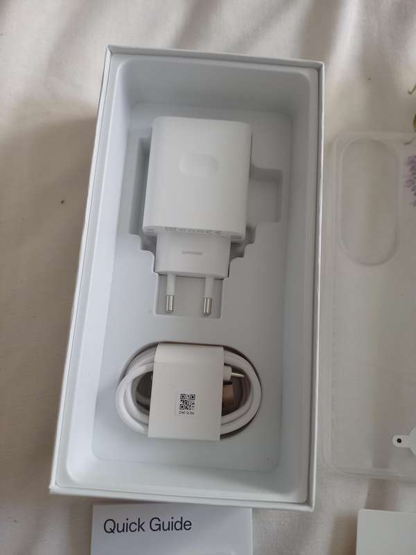 Cellphone - OPPO A60 - new