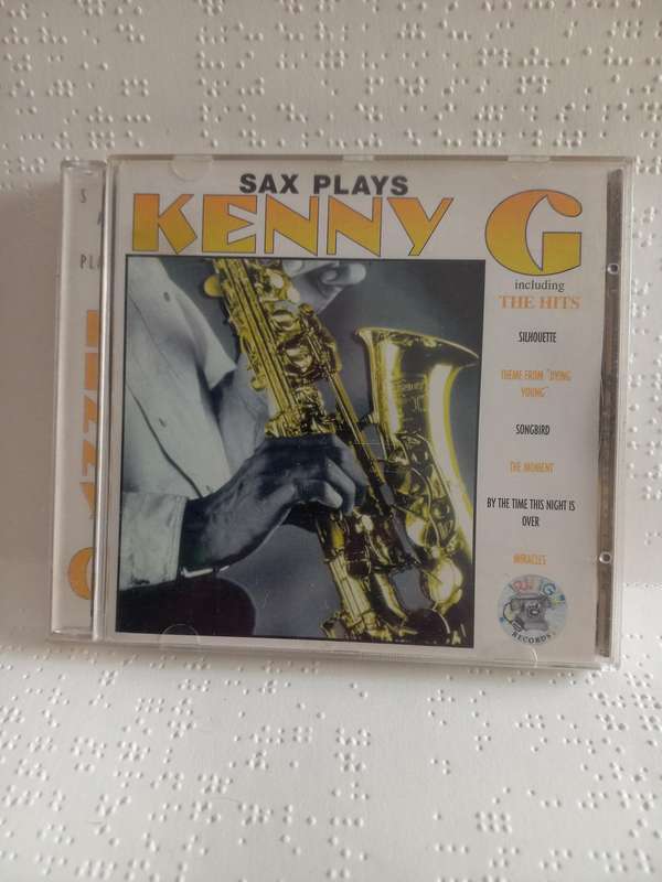 CD - Kenny G sax plays