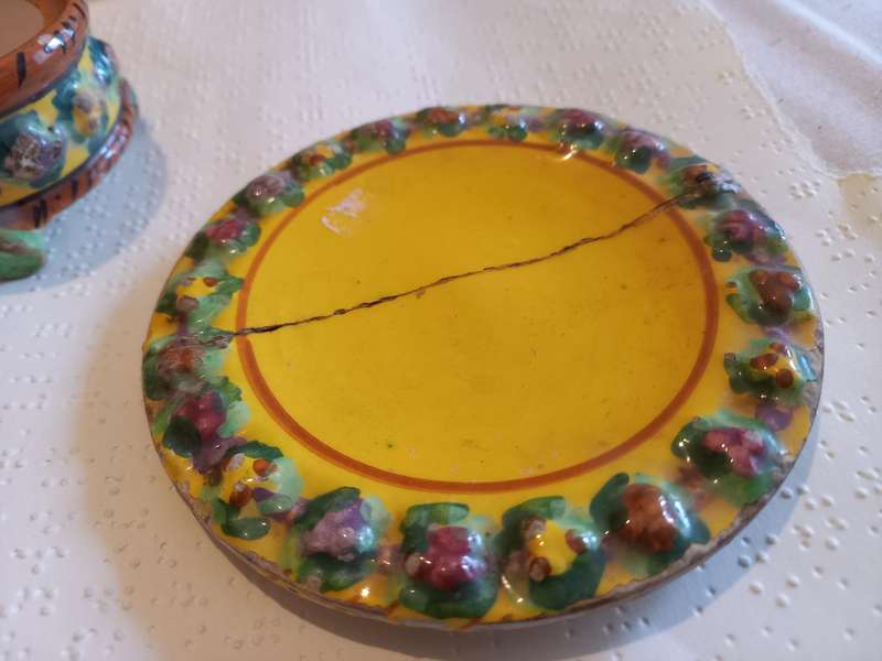 Ornament - saucer and bowl - saucer has a crack