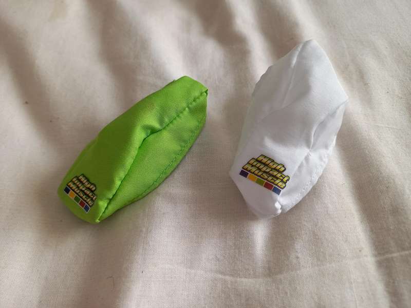 2 x Original Johnny Lightning Car Covers 1/64 scale