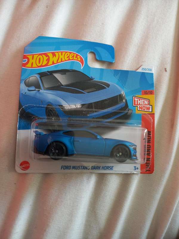 Hotwheels Ford Mustang Dark Horse