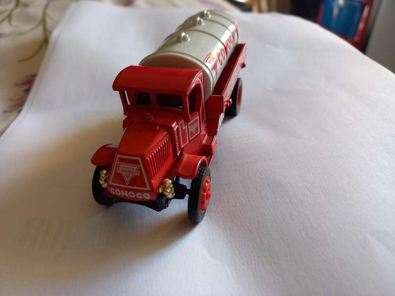 Matchbox Models of Yesteryear Mack tanker