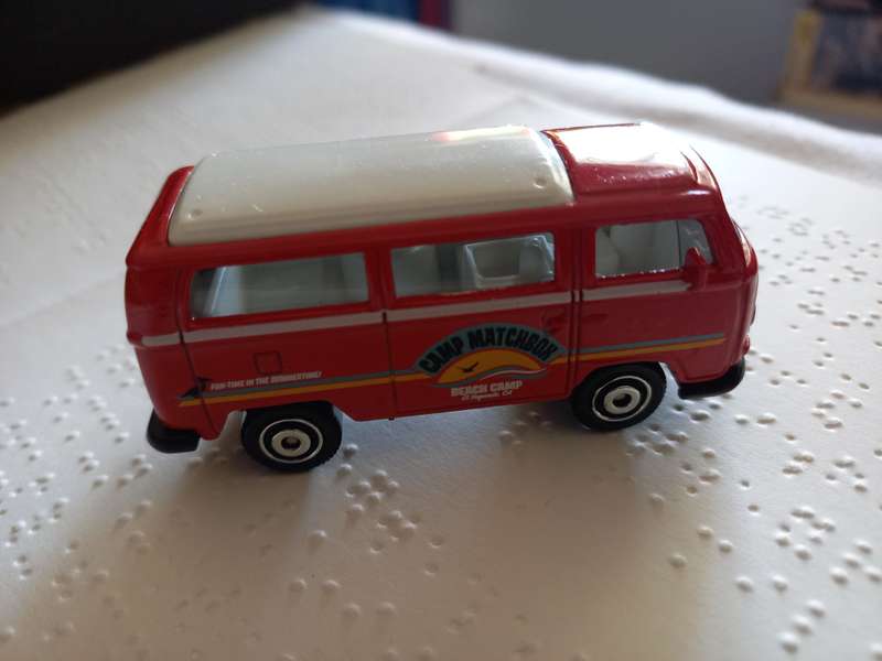 Matchbox Volkswagen Kombi Camper