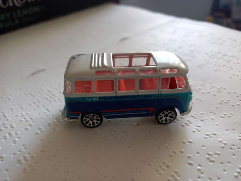 Matchbox  Volkswagen Kombi Transporter