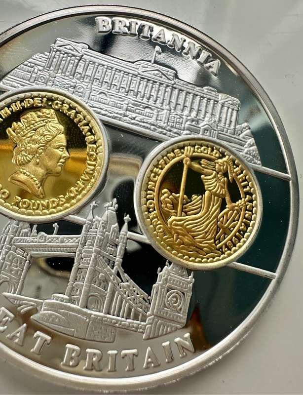 GREAT BRITAIN MEDAL - EXCELLENT CONDITION - ONLY ONE - IN CAPSULE - RARE
