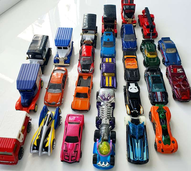 27 VINTAGE DIE CAST - HOT WHEELS - MARJORETTE - MAISTO