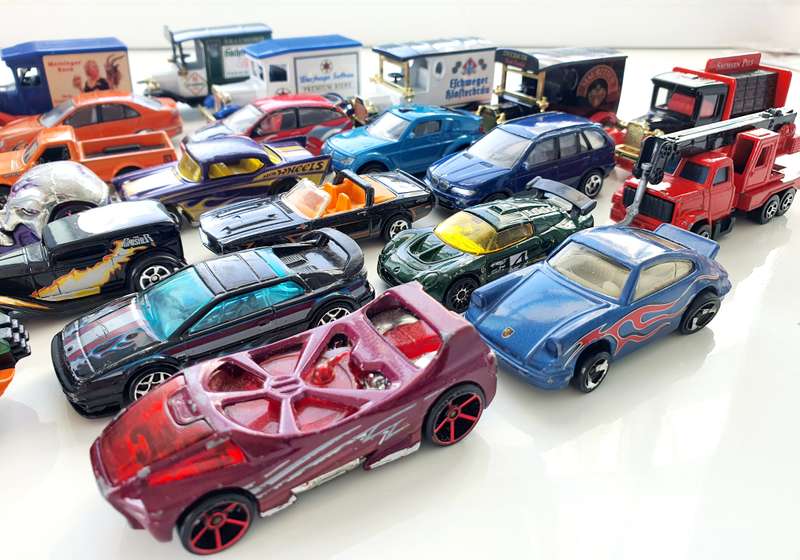 27 VINTAGE DIE CAST - HOT WHEELS - MARJORETTE - MAISTO