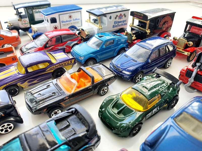 27 VINTAGE DIE CAST - HOT WHEELS - MARJORETTE - MAISTO