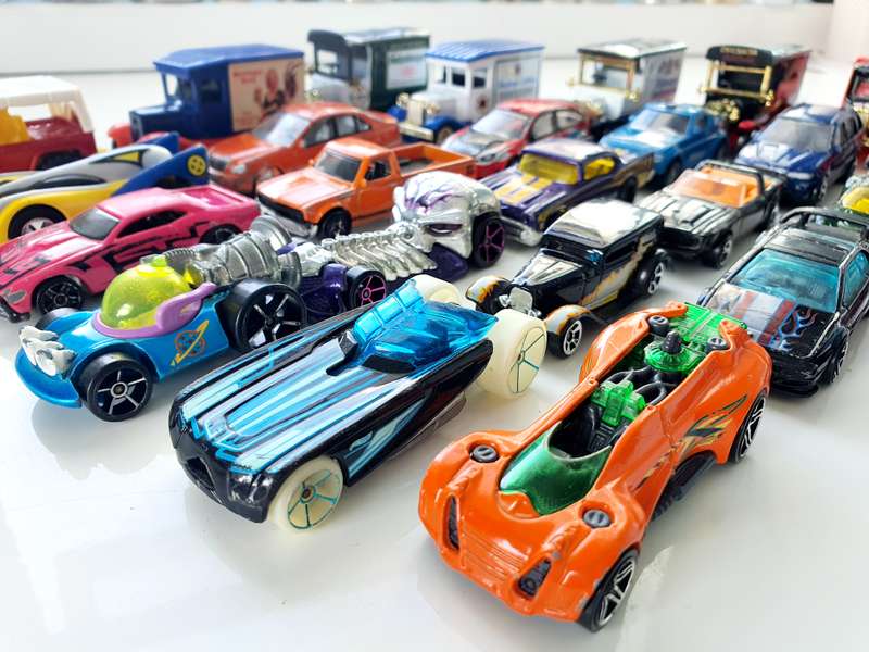 27 VINTAGE DIE CAST - HOT WHEELS - MARJORETTE - MAISTO